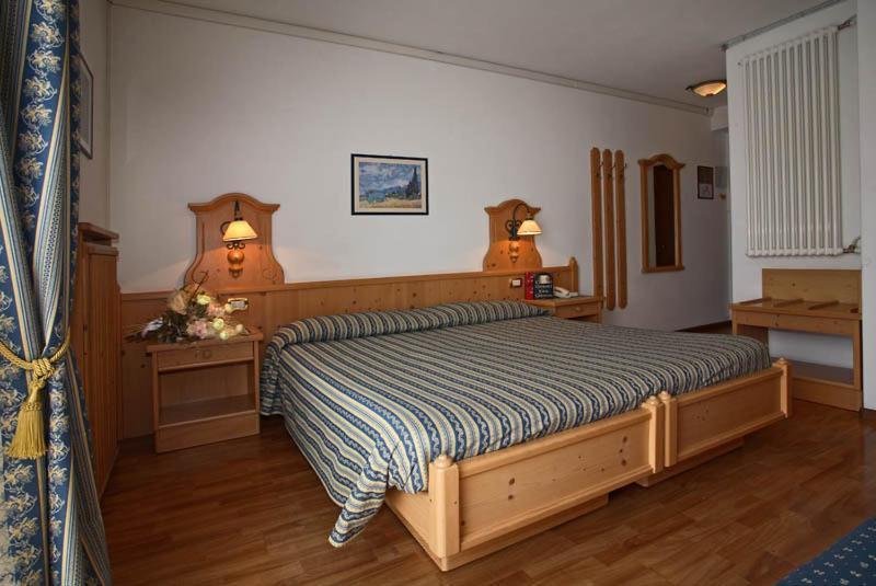 Hotel Posta Forni di Sopra Exterior photo