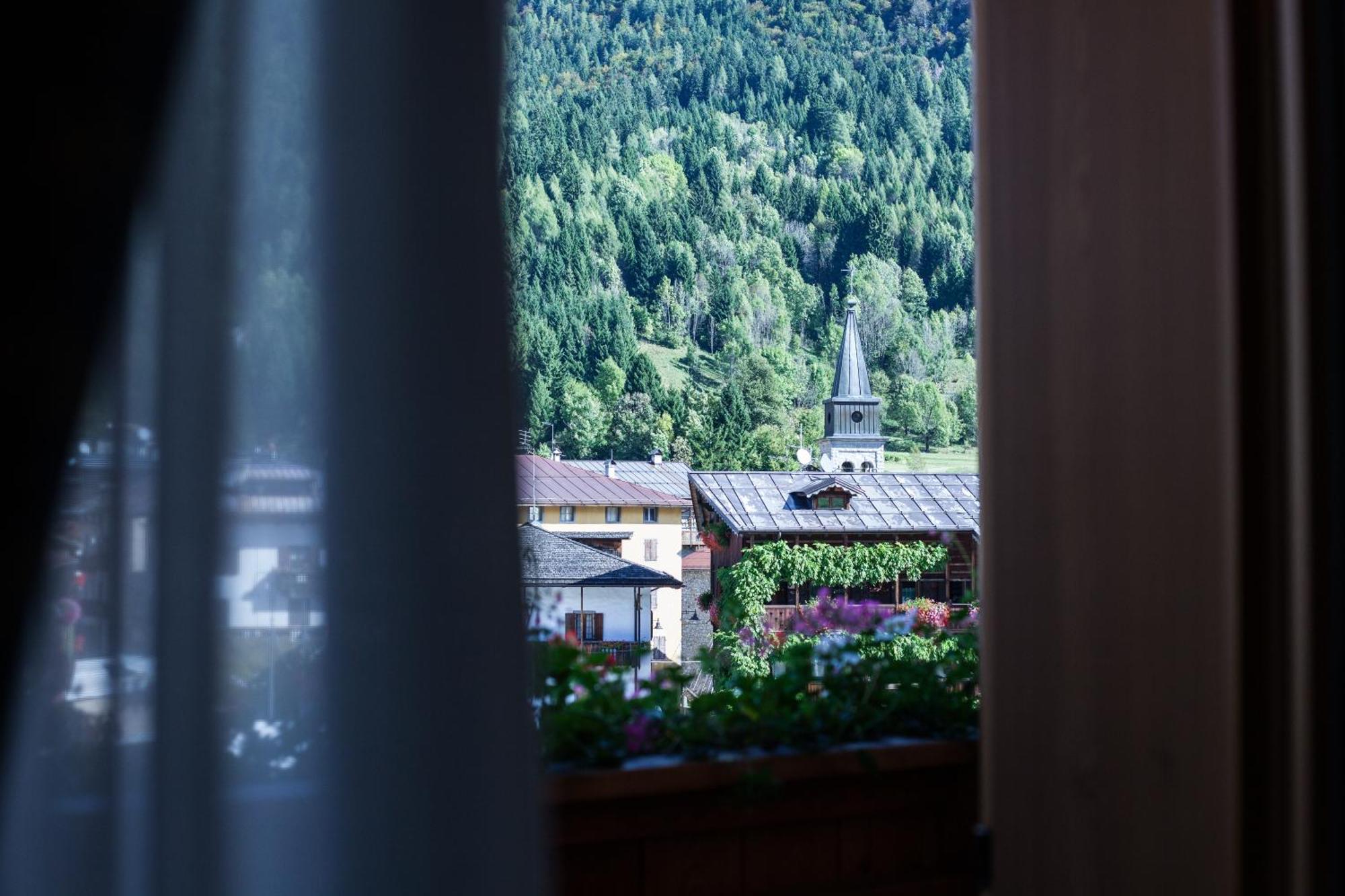 Hotel Posta Forni di Sopra Exterior photo