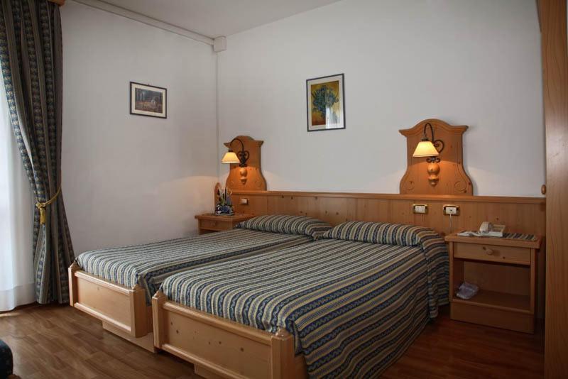 Hotel Posta Forni di Sopra Exterior photo