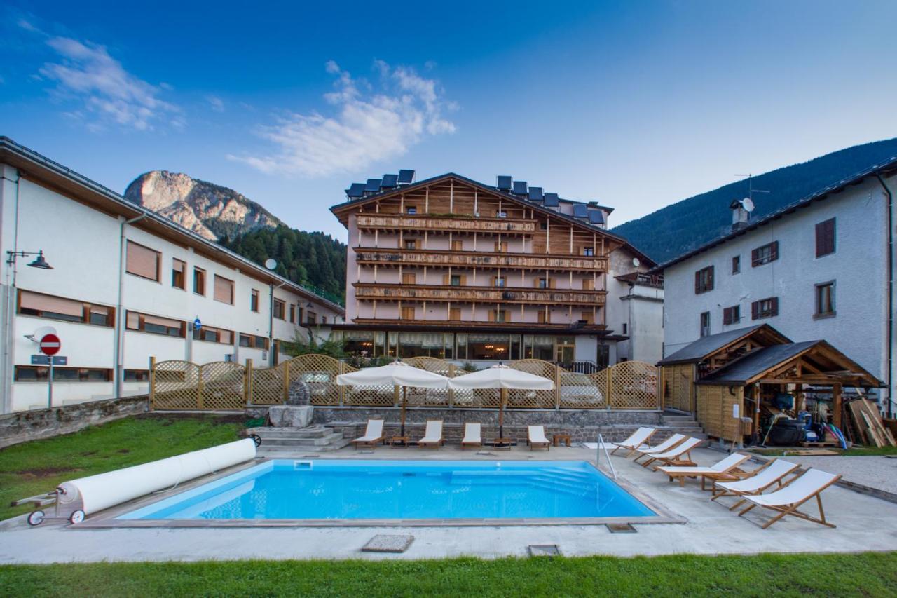 Hotel Posta Forni di Sopra Exterior photo